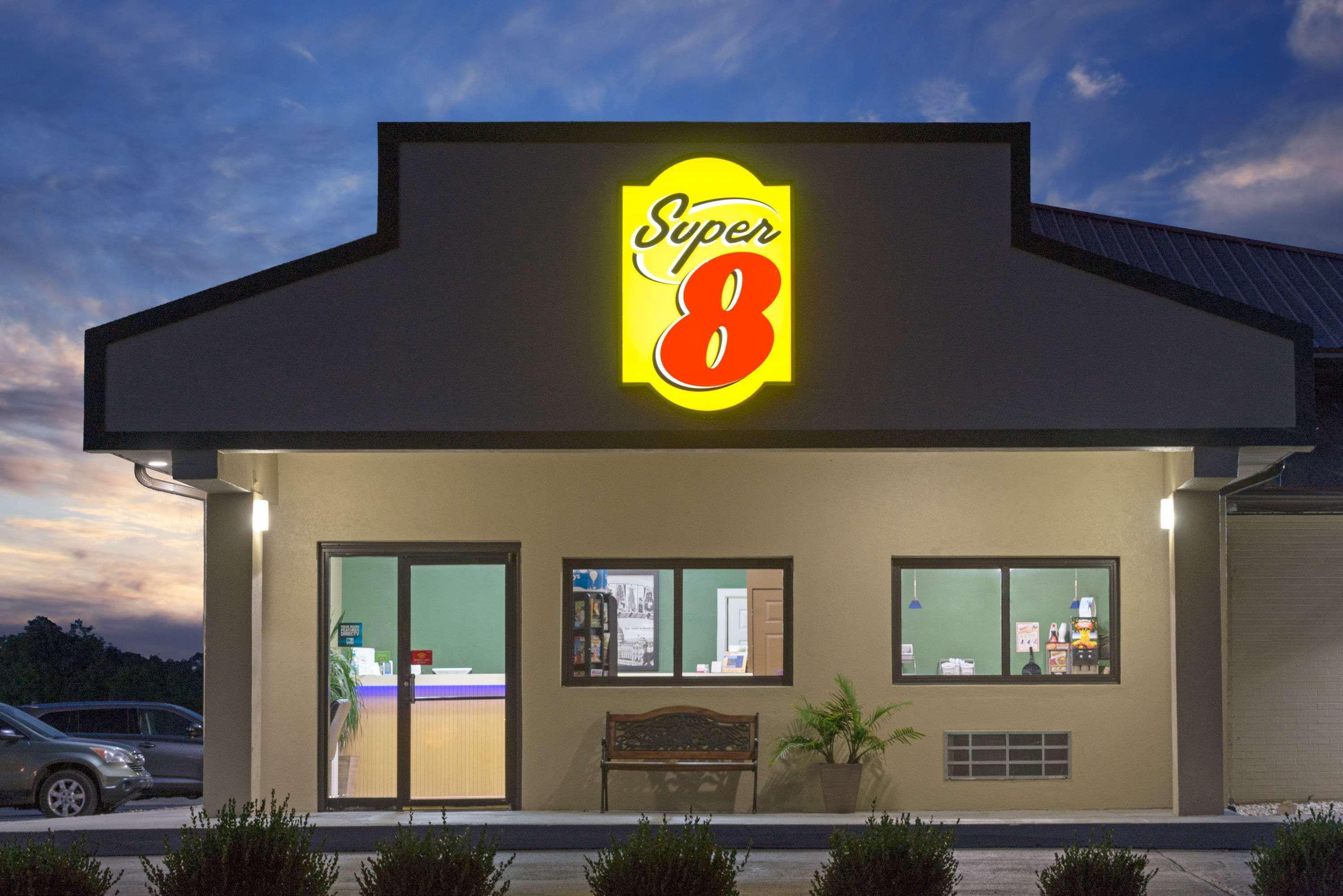 Super 8 By Wyndham Greencastle Exterior foto
