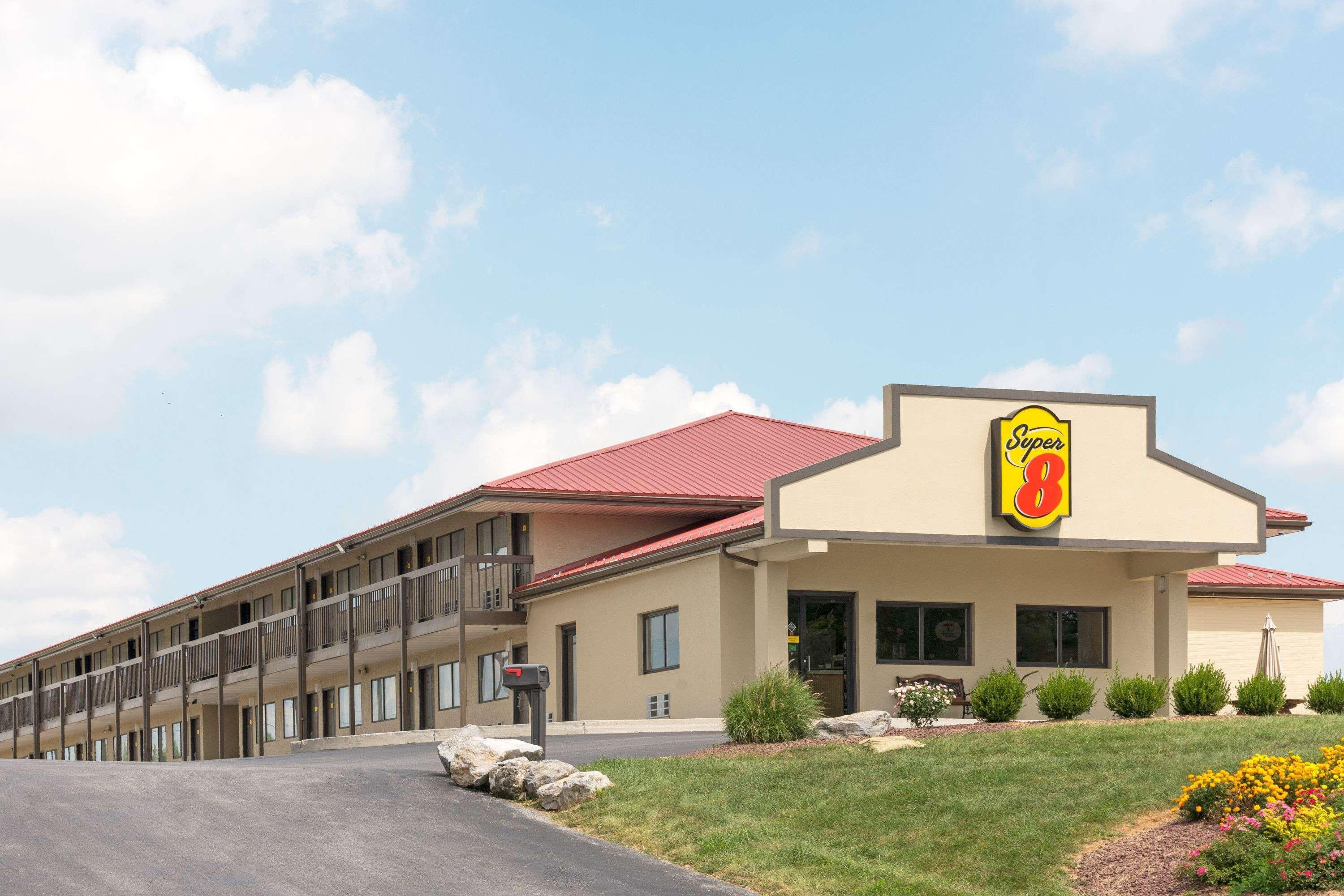 Super 8 By Wyndham Greencastle Exterior foto